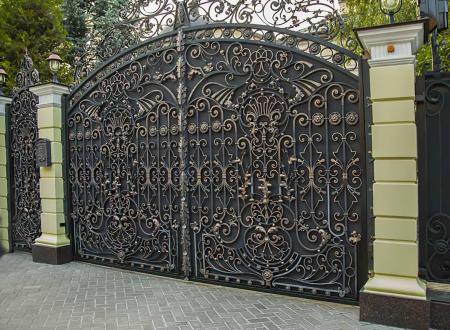 Кованые ворота и аксессуары к ним в Санкт-Петербурге